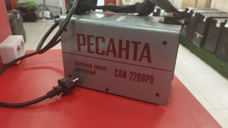 Инверторный полуавтомат (MIG-MAG) Ресанта САИ-220ПРО