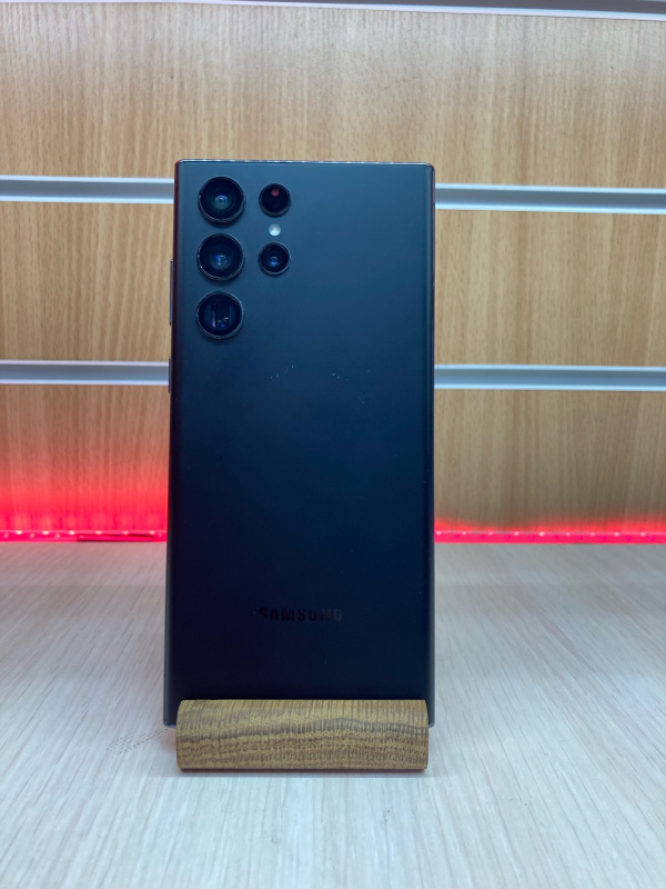 Мобильный телефон Samsung Galaxy S22 Ultra