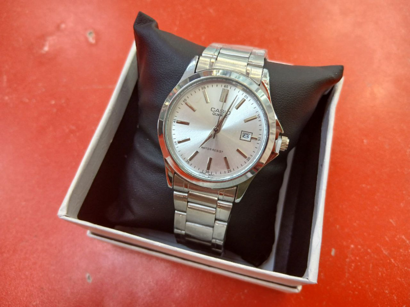 Часы наручные Casio р5464