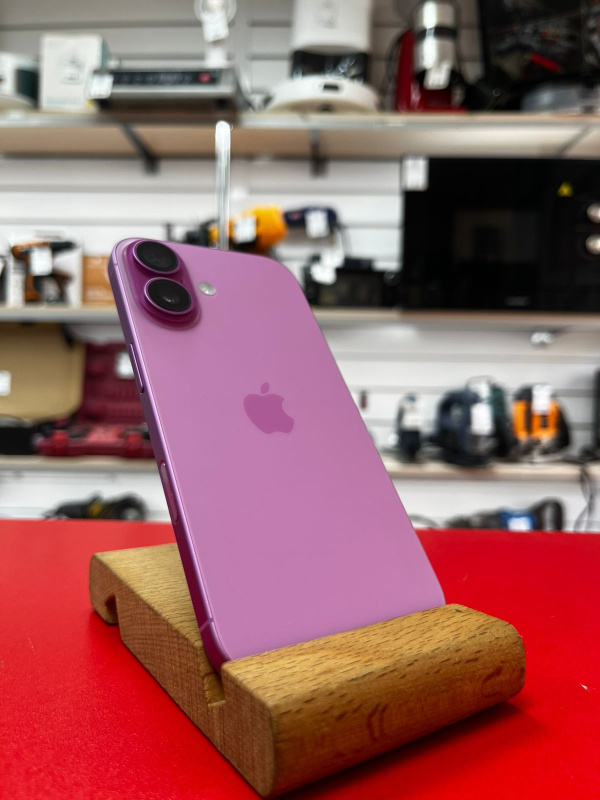 Мобильный телефон Apple iPhone 16