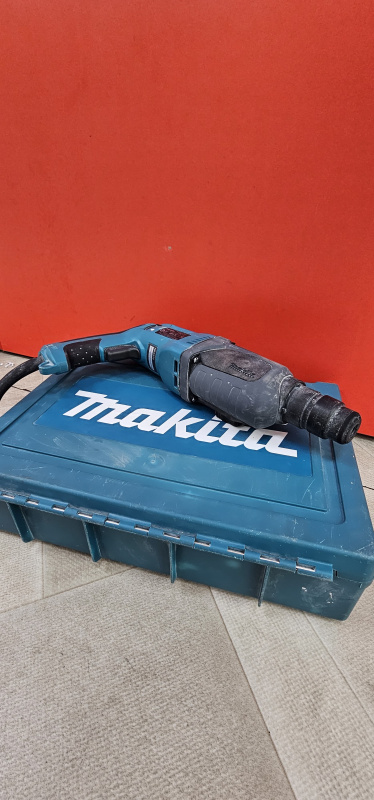 Перфоратор Makita HR2470