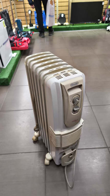 ОБОГРЕВАТЕЛЬ Delonghi KR790720V