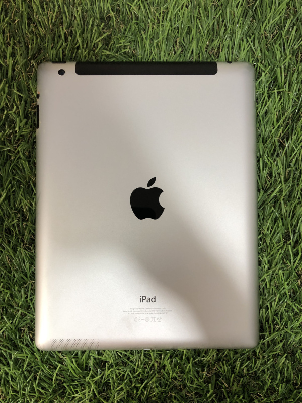 Планшет Apple iPad 4