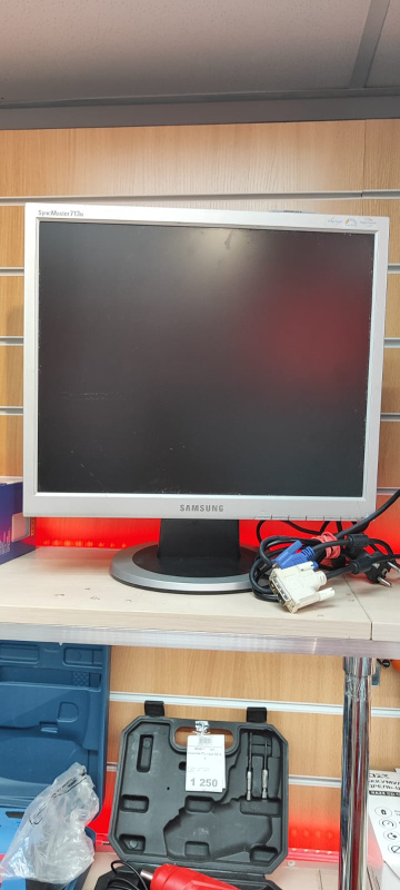Монитор Samsung SyncMaster 713N