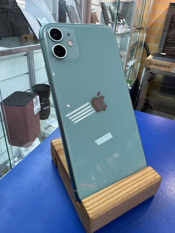 Мобильный телефон Apple iPhone 11