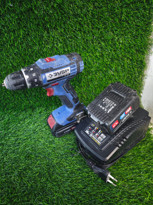 Шуруповерт Зубр DL-201