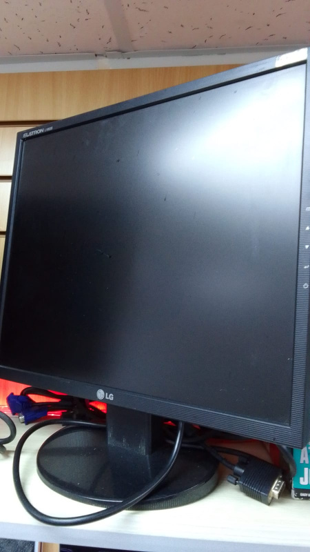 Монитор LG Flatron L1953S