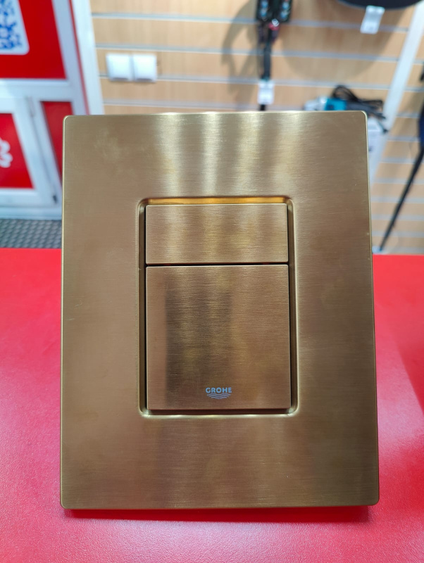 Накладная кнопка смыва Grohe 38732GNO