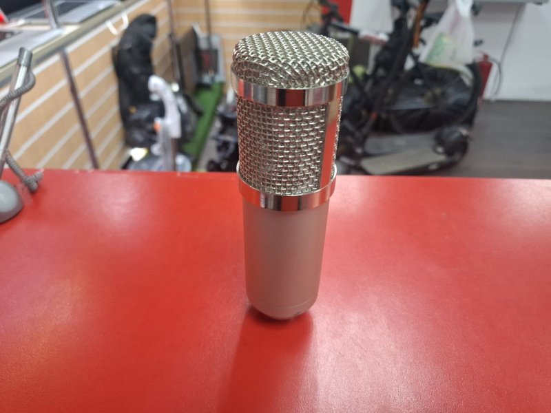 Микрофон  Конденсаторный, с XLR