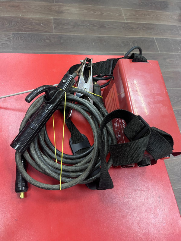 Сварочный аппарат - инвертор ММА BOXBOT WMA 180