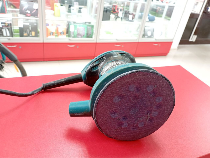 Эксцентриковая шлифмашина Makita  bo5030