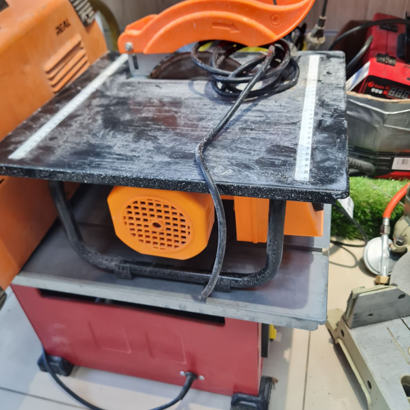 Плиткорез ВИХРЬ зп-180