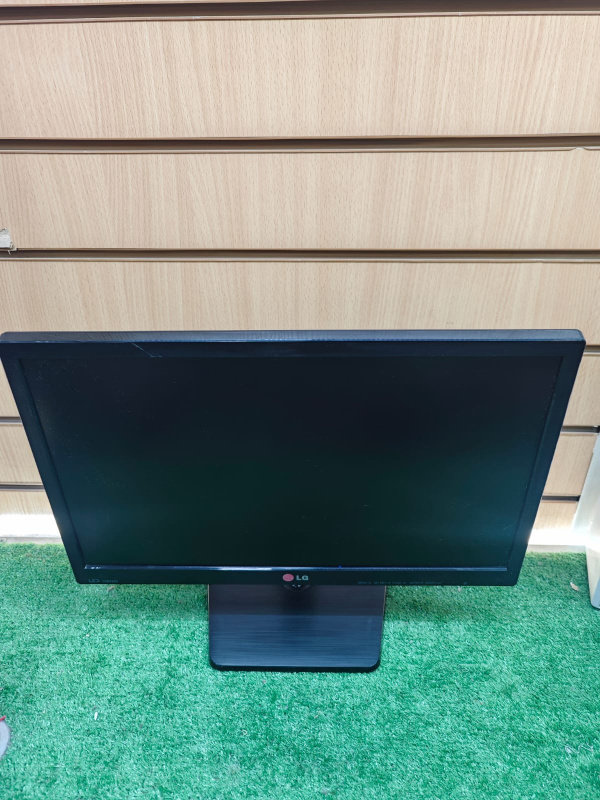 Монитор LG 19EN33S