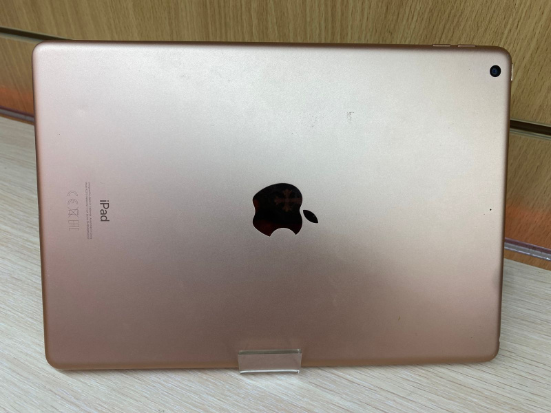 Планшет Apple iPad (8-го поколения) (2020)
