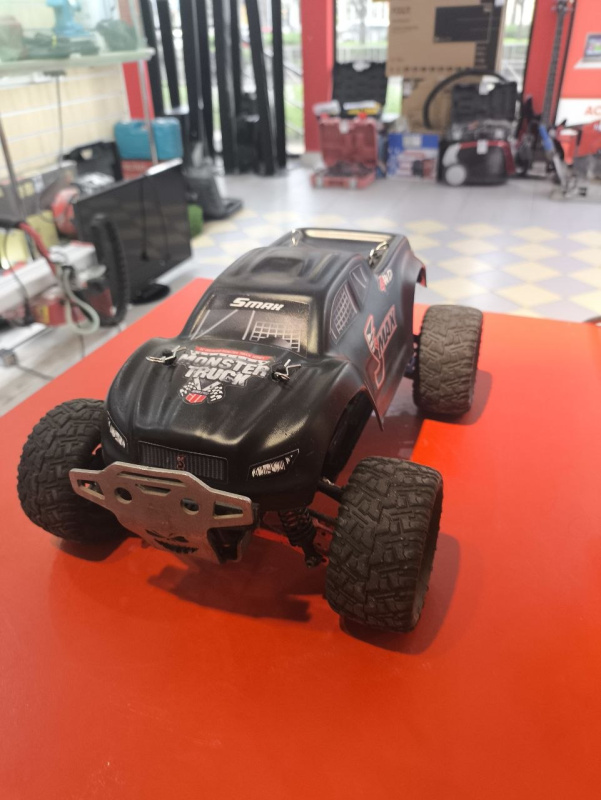 Машинка на радиоуправлении Smax Monster Truck 4wd