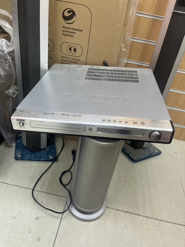 Музыкальный центр BBK DK1030S