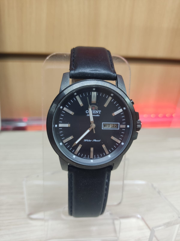 Часы наручные Orient EM7J