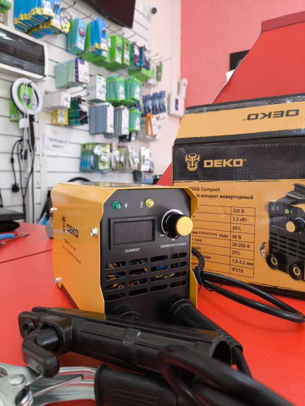 Сварочный аппарат - инвертор ММА Deko DKWM 200a
