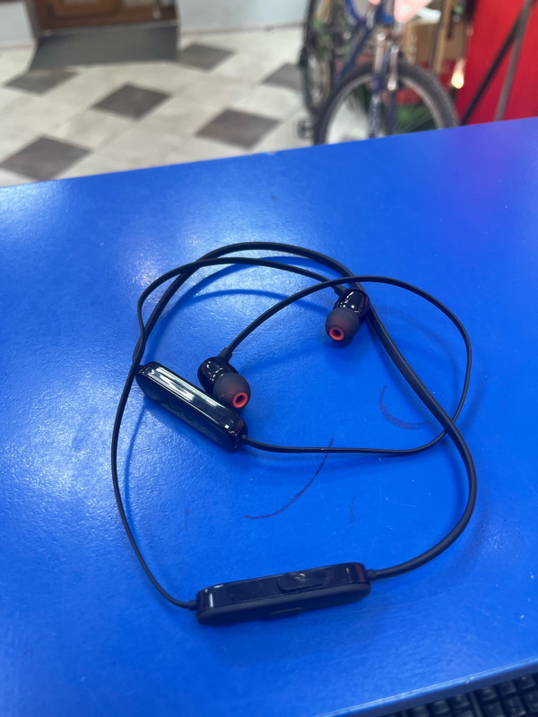 Наушники JBL bt