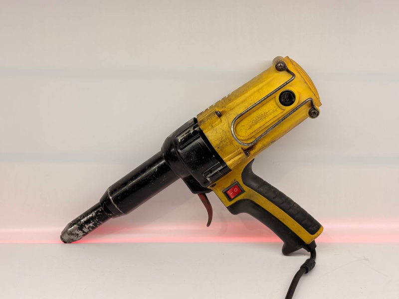 Заклепочник Skytools SK 1006