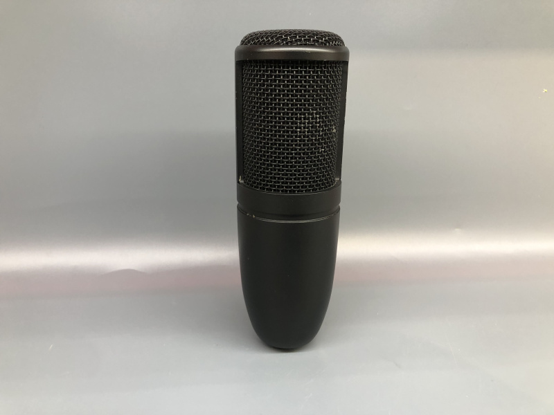 Микрофон  AKG P120