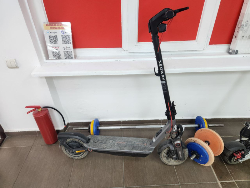 Самокат Segway ninebot f3 pro