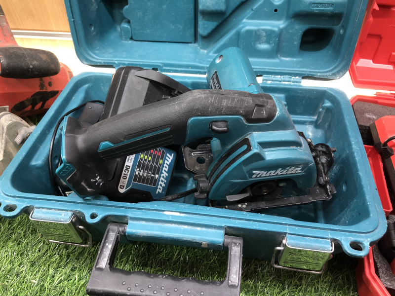 Циркулярная пила Makita HS 301DWAE