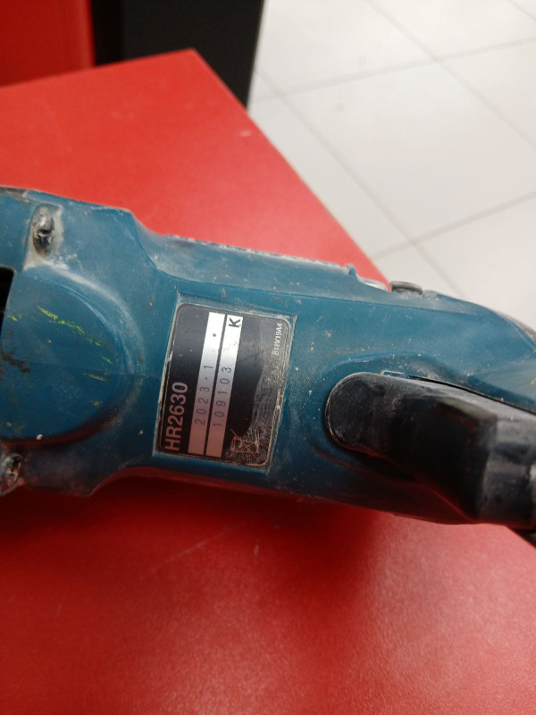 Перфоратор Makita hr2630