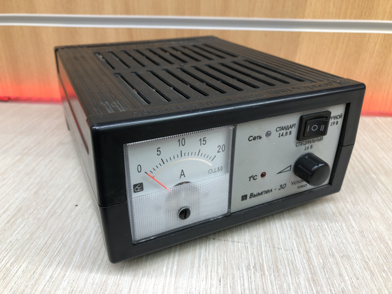 Авто аксессуар Пуско-зарядное устройство  Вымпел -