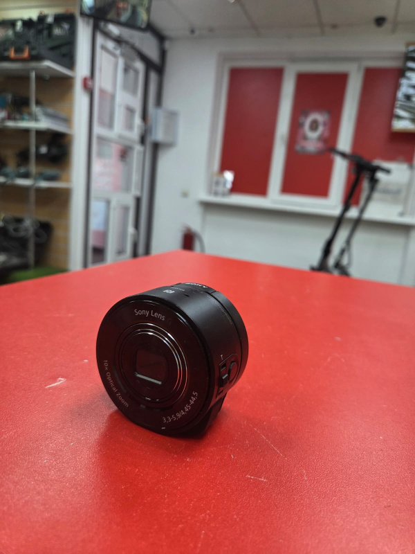 Видеокамера Sony dsc-qx10