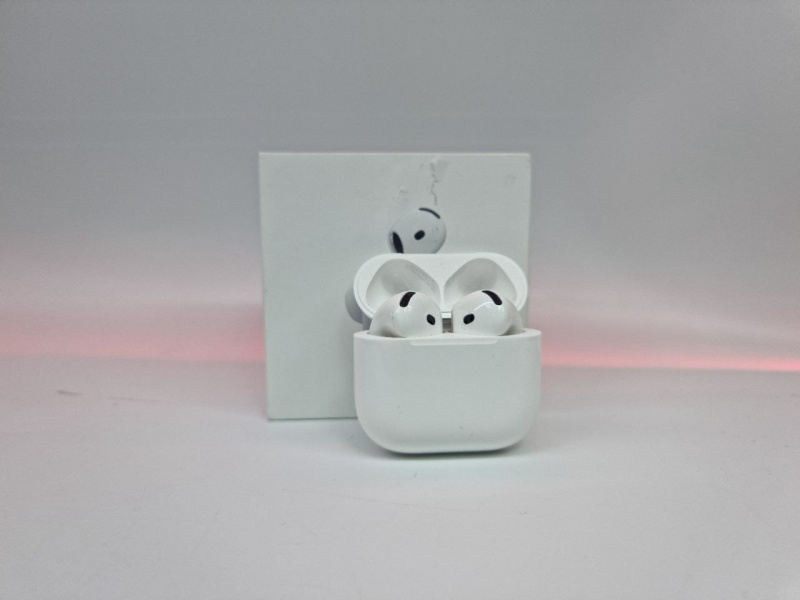 Наушники Apple Airpods 4