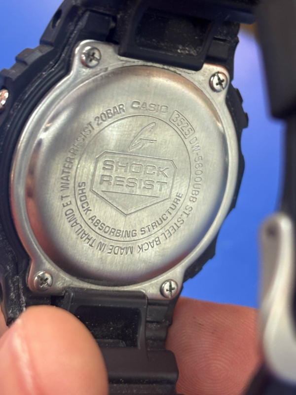 Часы Casio  g shock dw 5600bb