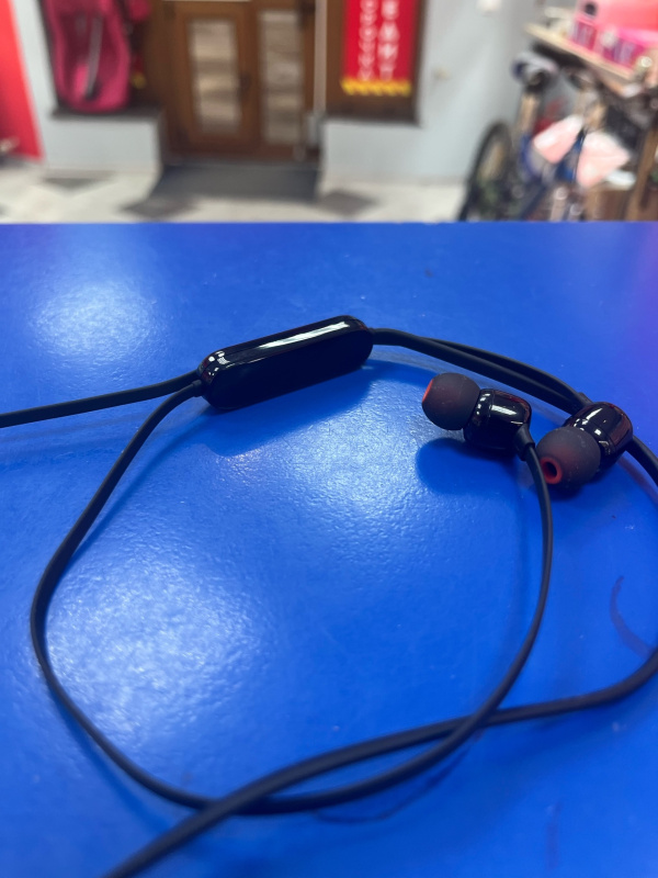 Наушники JBL bt