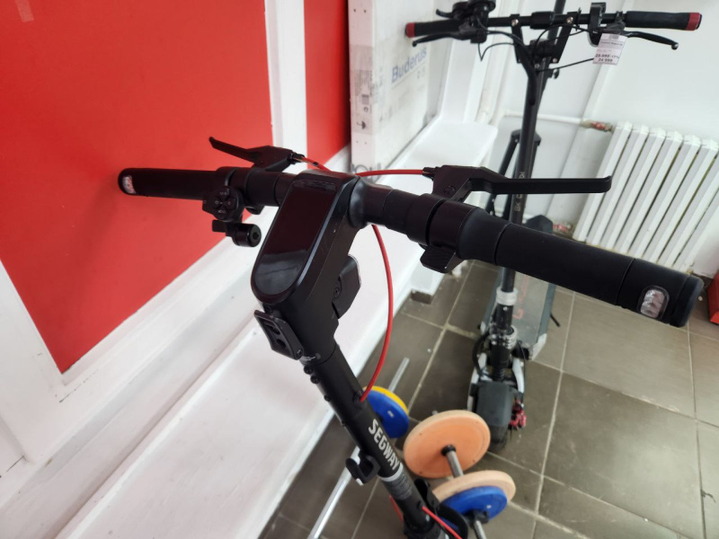 Самокат Segway ninebot f3 pro