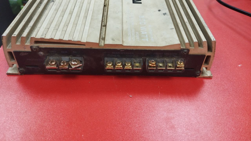 Усилитель Hyundai H-SA754